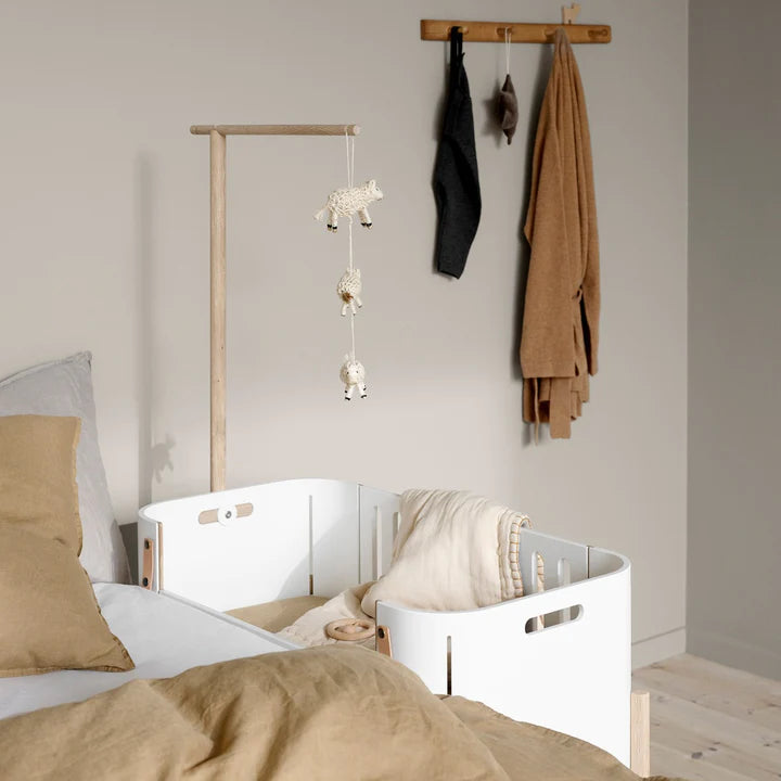 WOOD CO-SLEEPER INCL. BENCH CONVERSION, WHITE/OAK - Oliver Furniture