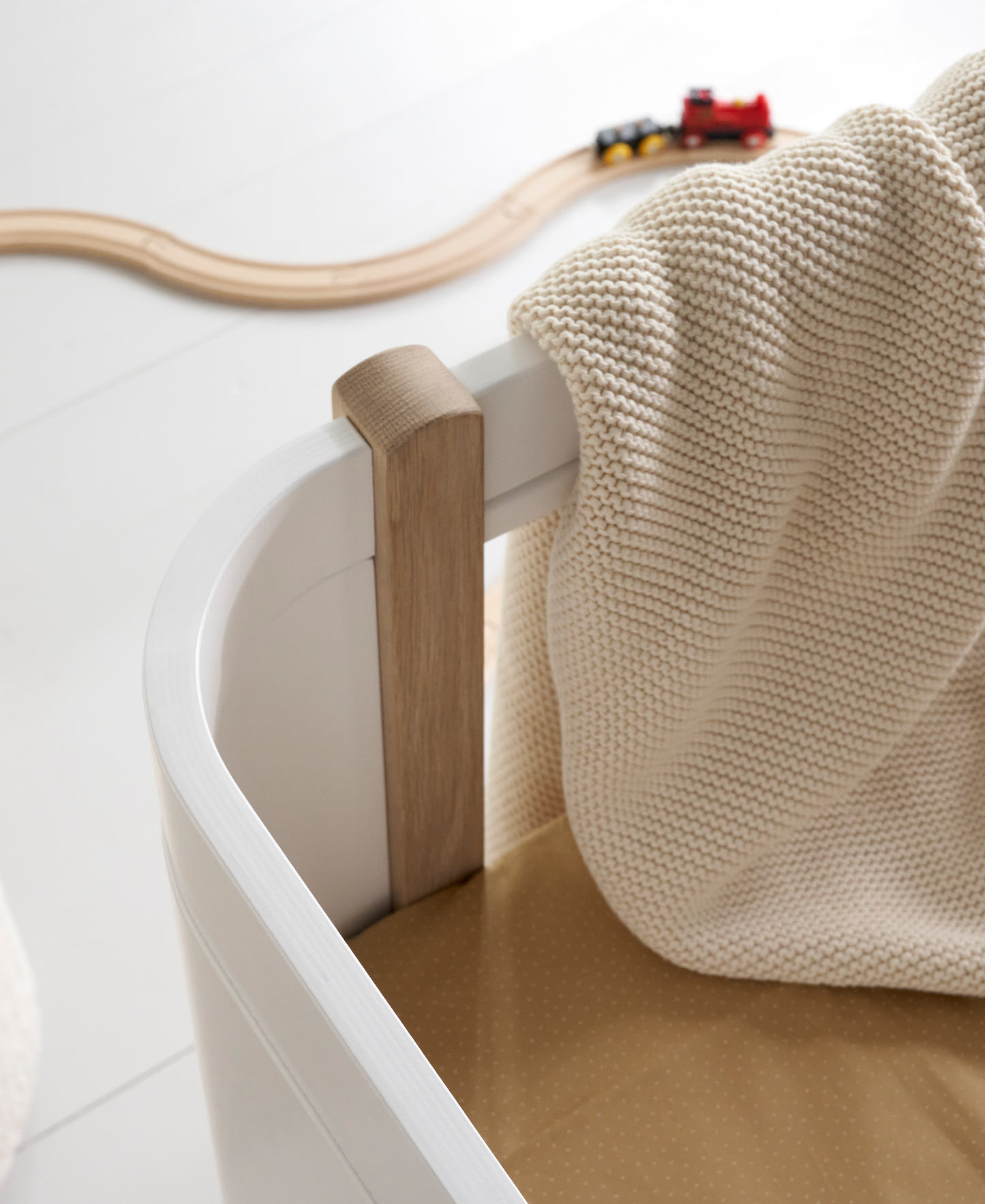 Wood Mini+ Cot White Oak - Oliver Furniture