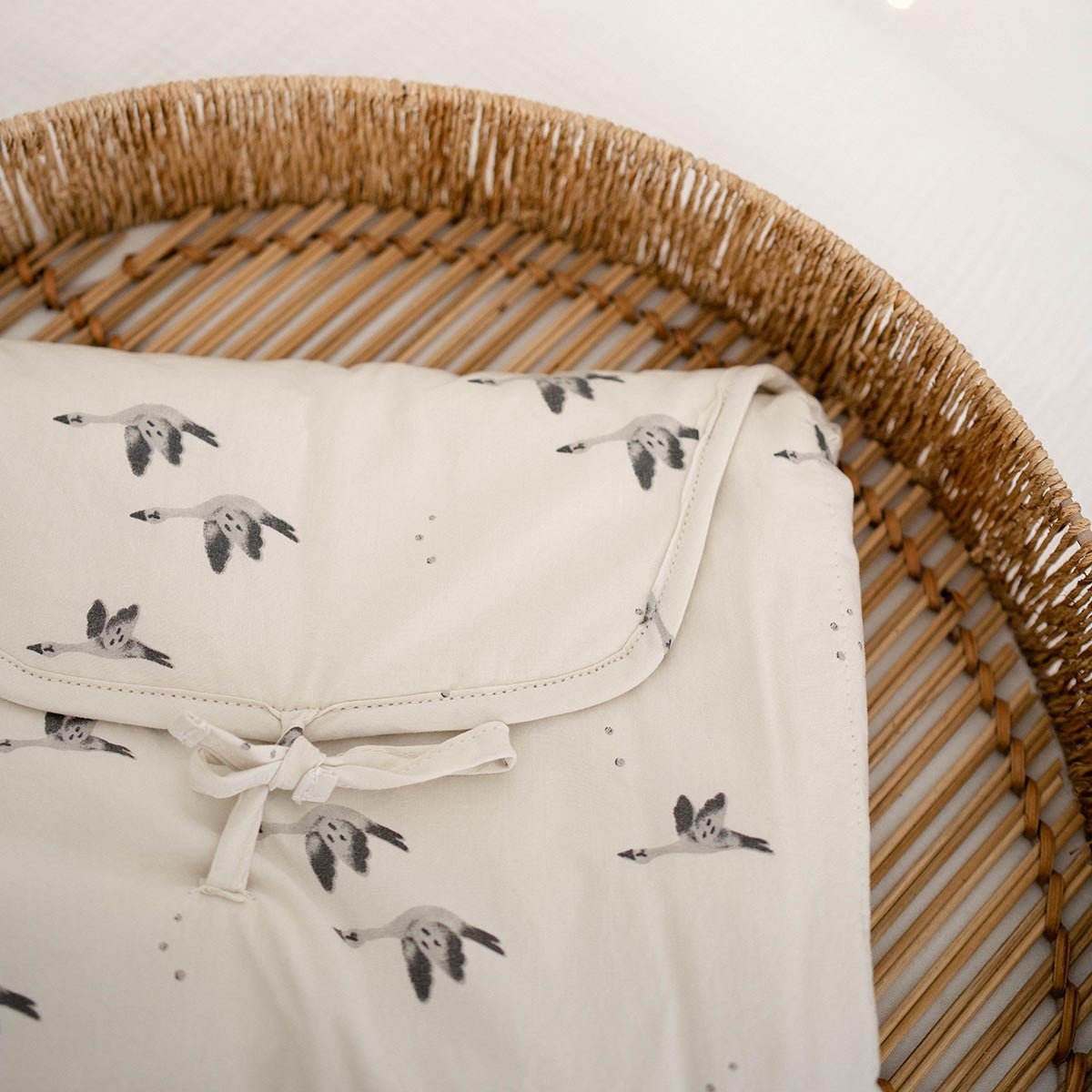 CHARLY CHANGING MAT GOOSE NATURAL - Rose in April
